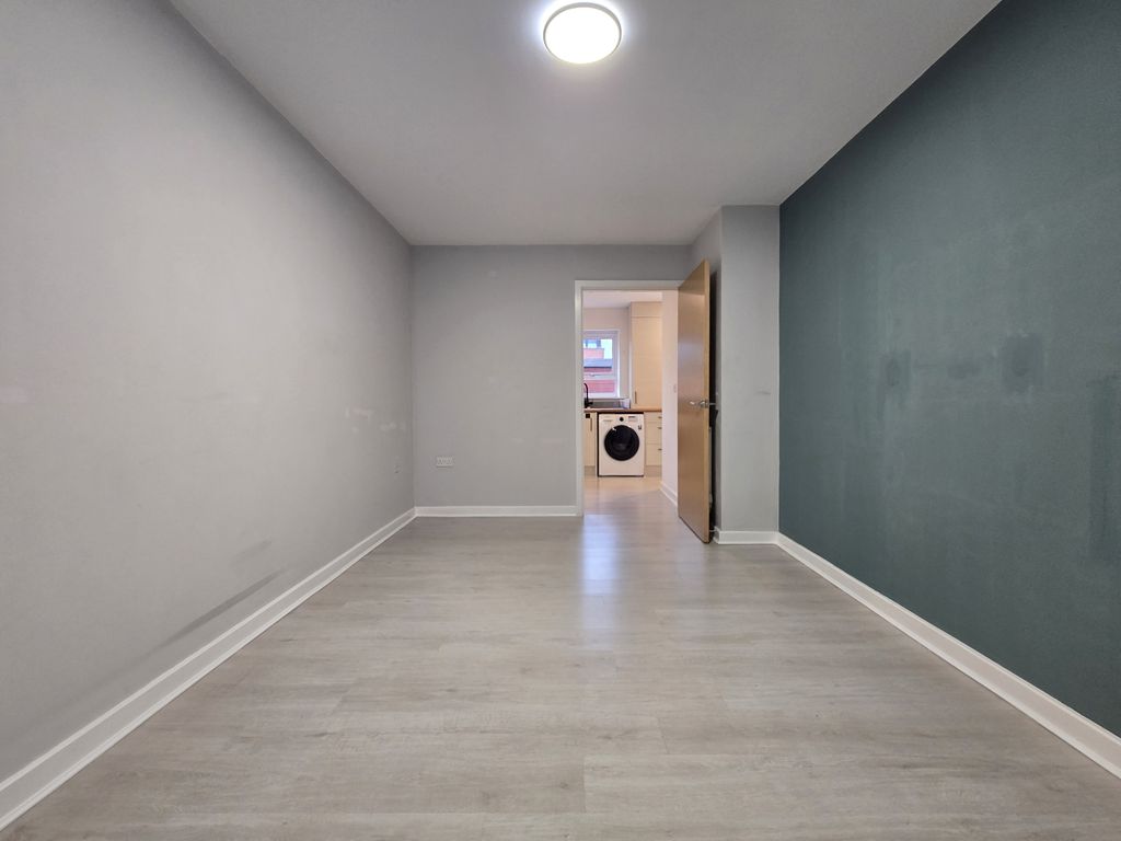 Property photo 3 of 16 Reception