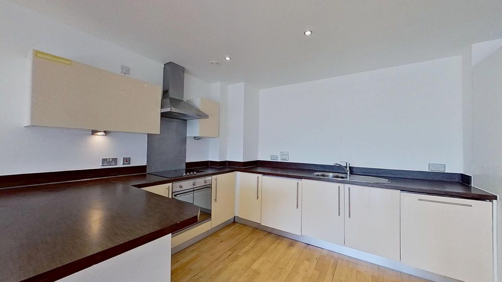 Property photo 2 of 28 Kitchen