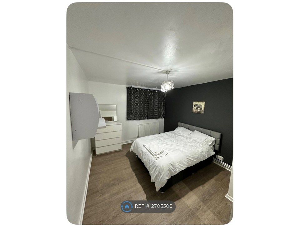 Property photo 2 of 4 Available Room