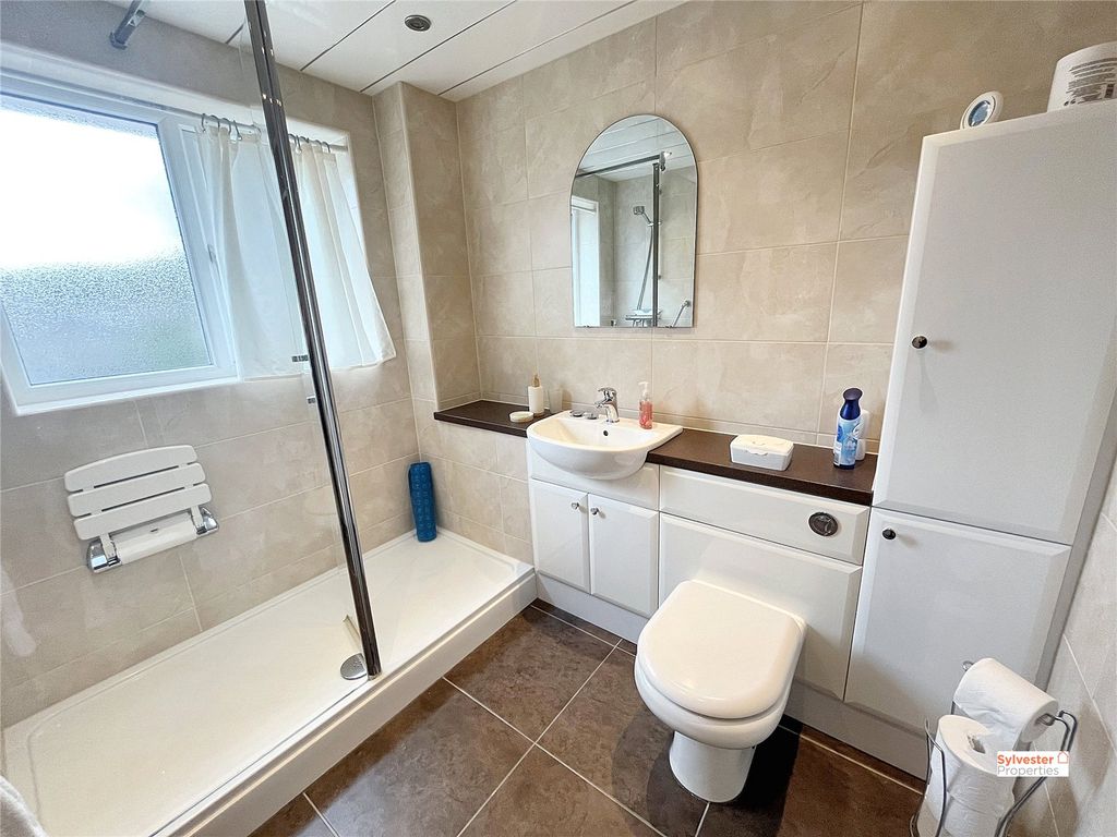 Property photo 2 of 27 Picture No. 01