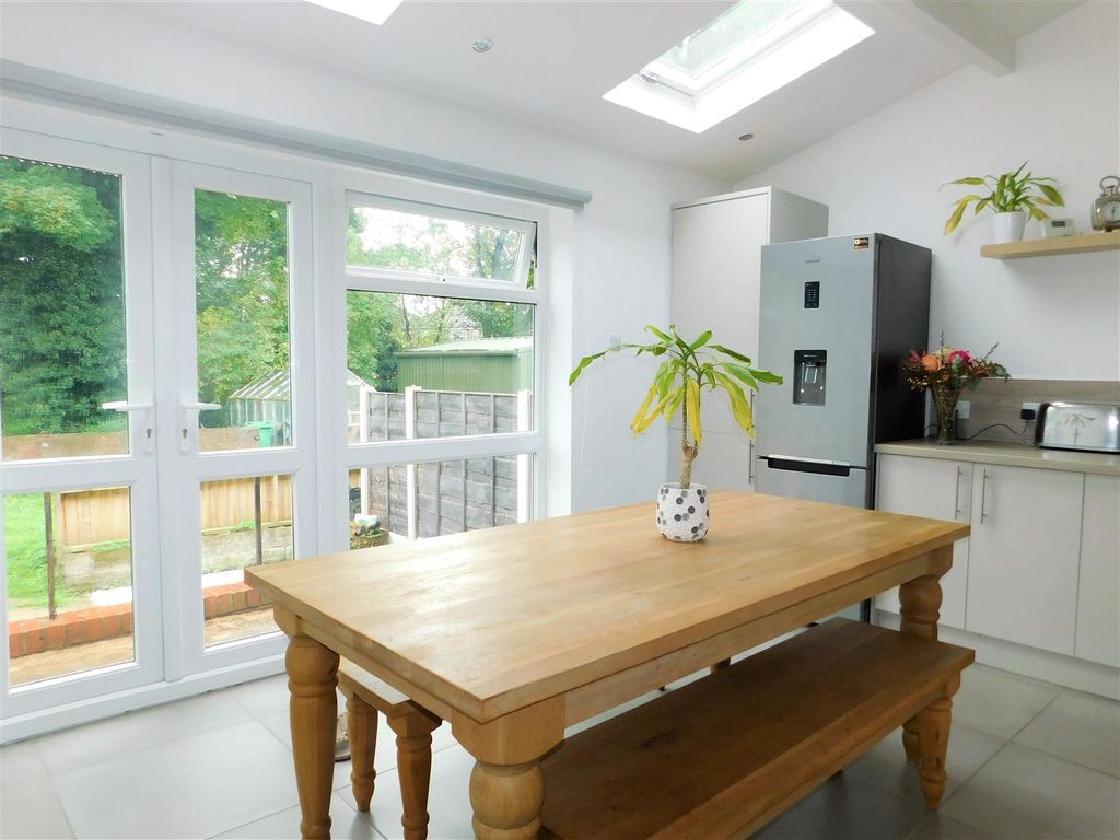 Property photo 3 of 20 Sitting Area/Breakfast Room