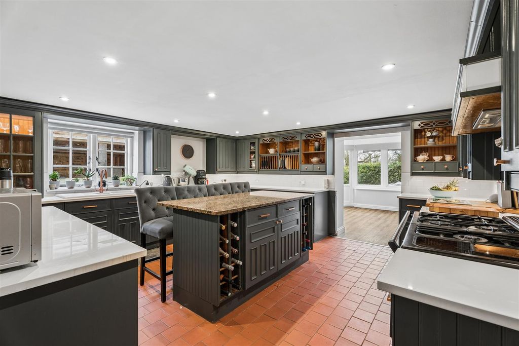 Property photo 2 of 40 Kitchen