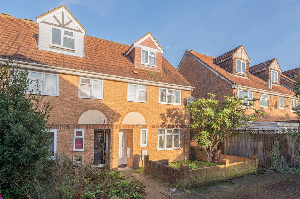 Property photo 2 of 13