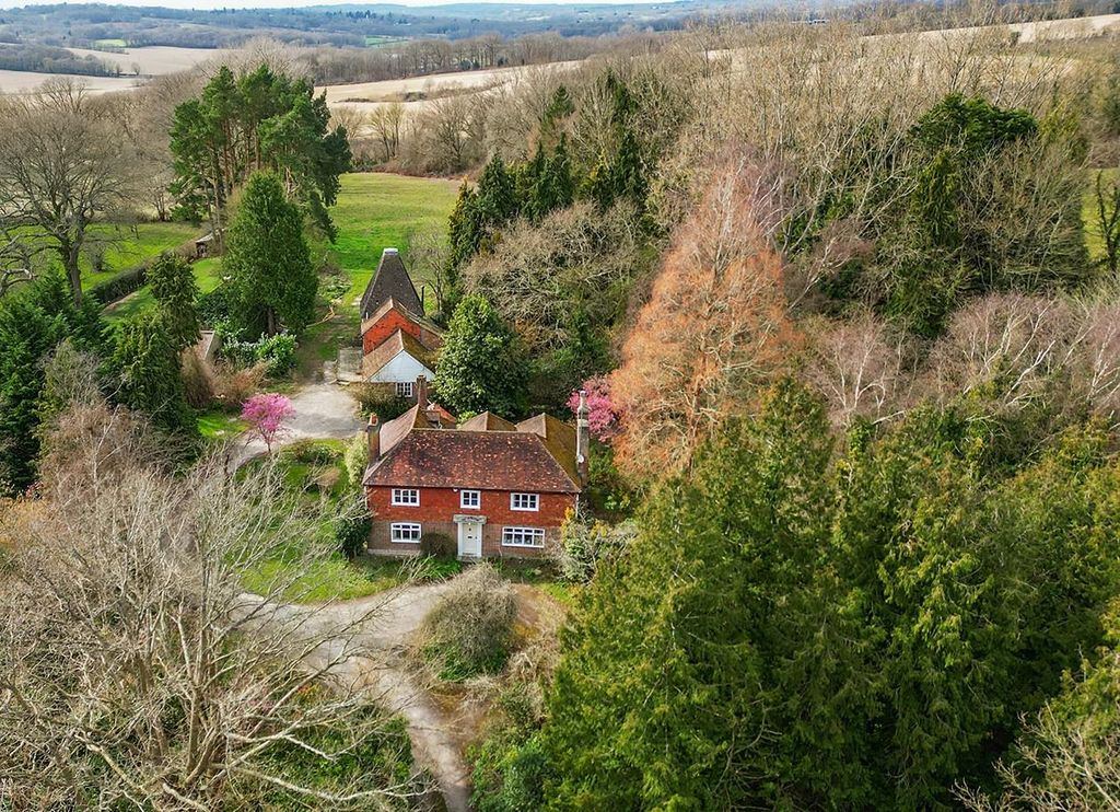 Property photo 1 of 37 Leesden - Standen Street - Tn174La - Drone (8) - C
