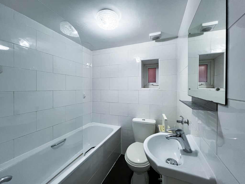 Property photo 3 of 4 Photo 2