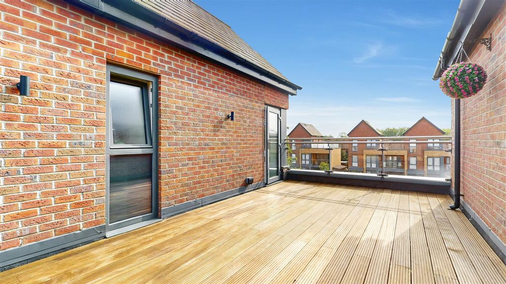 Property photo 2 of 24 08112025_205301.Jpg