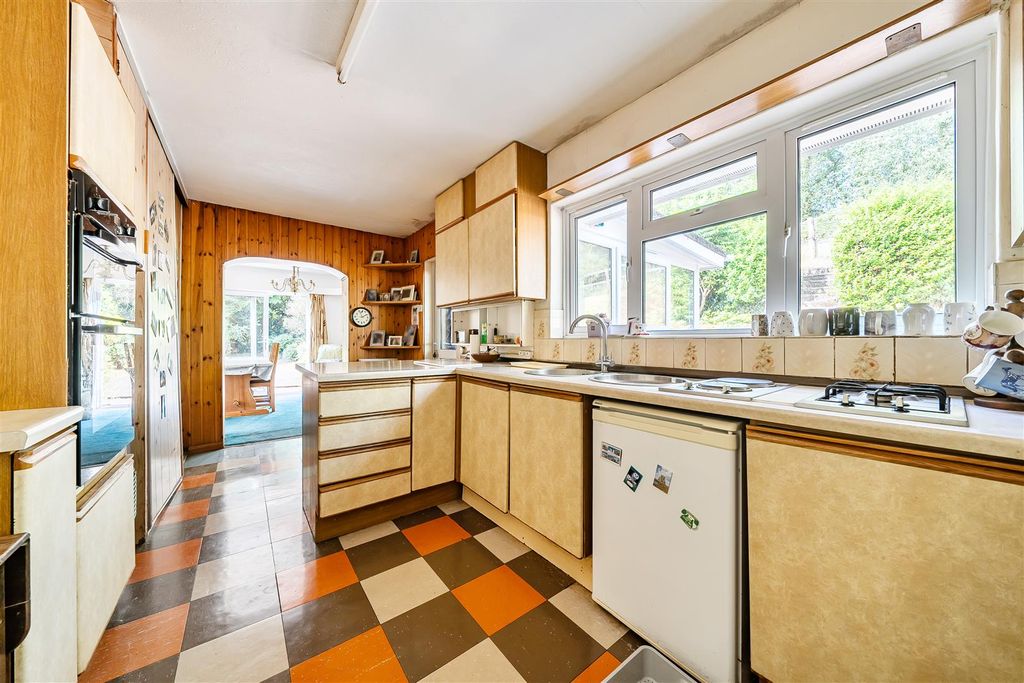 Property photo 3 of 18 3