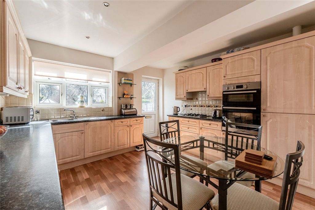 Property photo 2 of 24 Picture No. 09