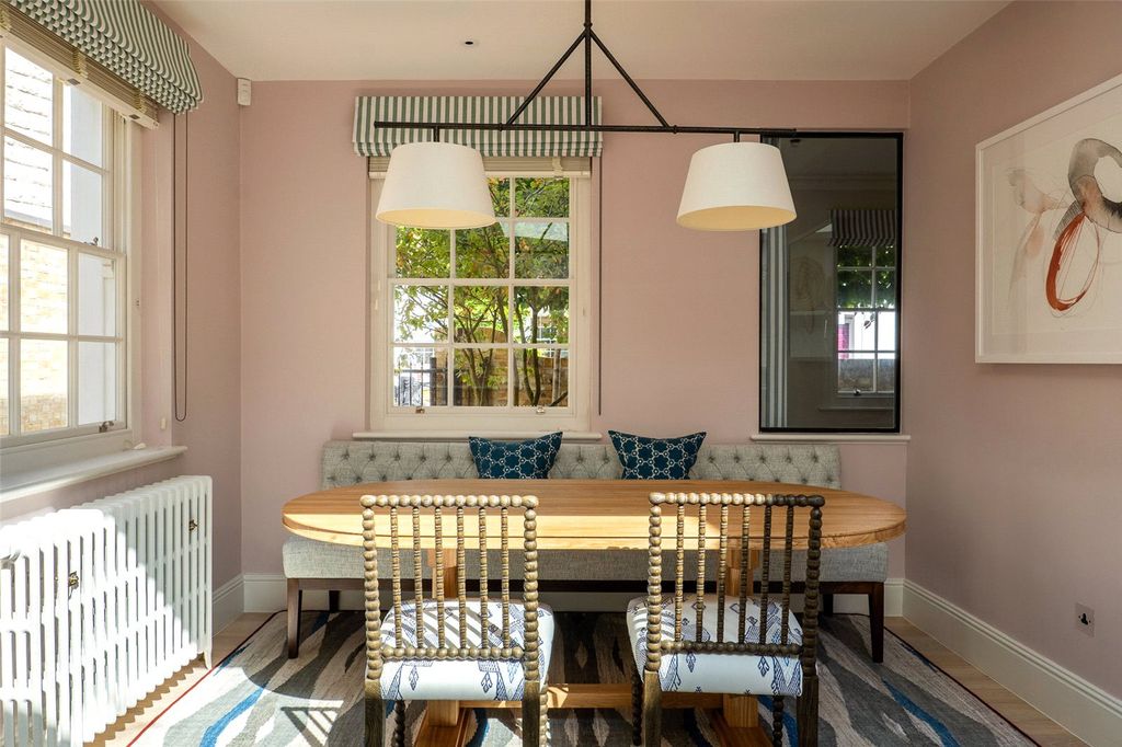 Property photo 1 of 9 Breakfast Area