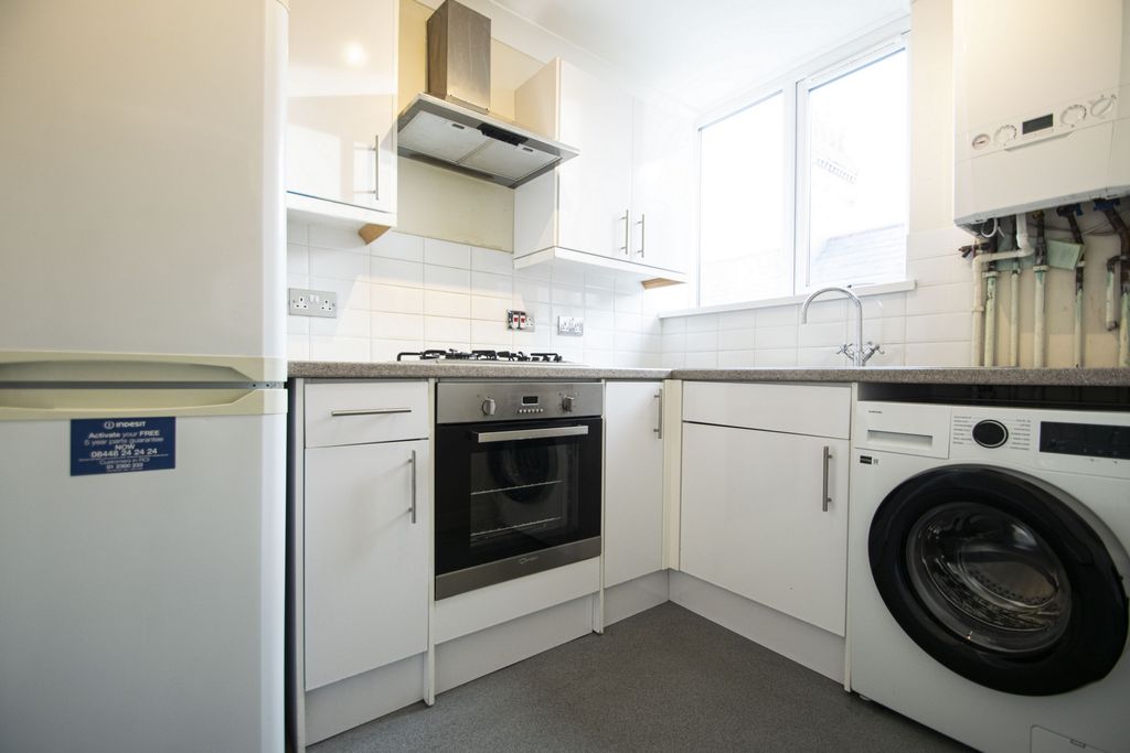 Property photo 3 of 10 Photo 1