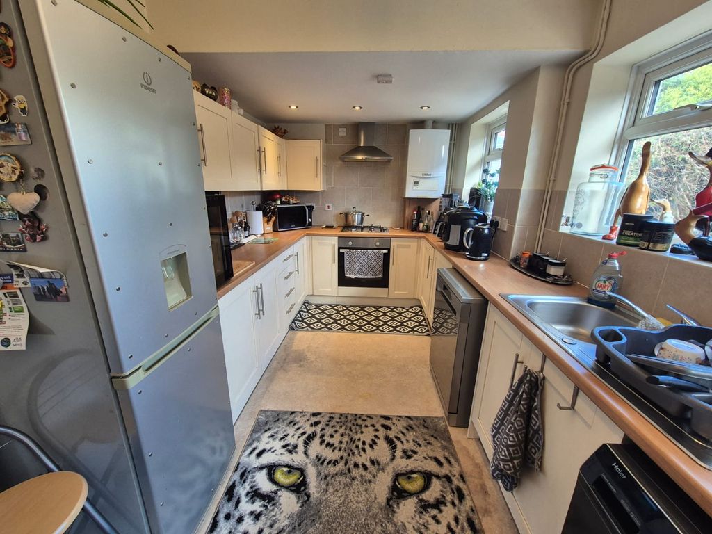 Property photo 3 of 12 Bathroom