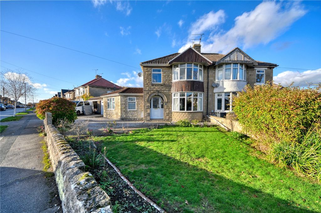 Property photo 2 of 25 Picture No. 19