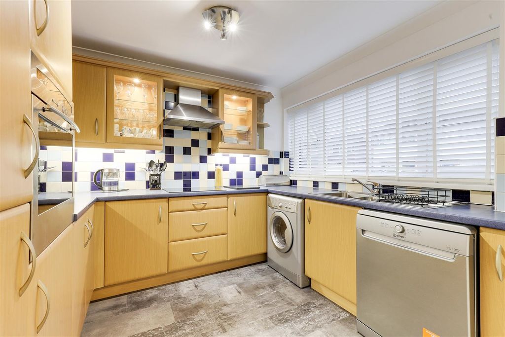 Property photo 2 of 16 1406.Jpg