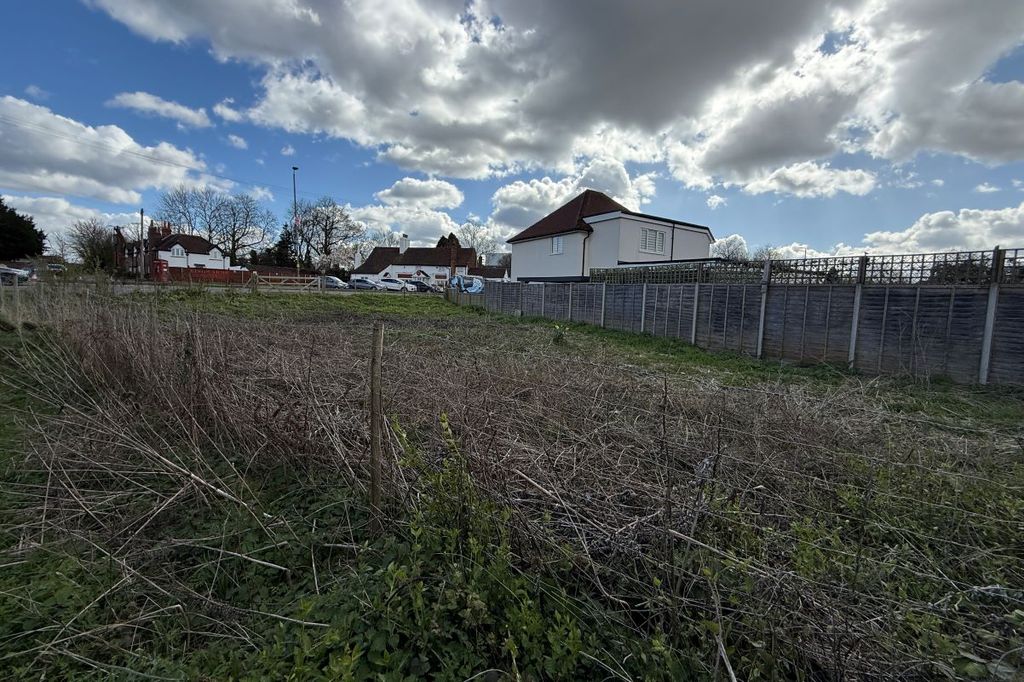 Property photo 2 of 11
