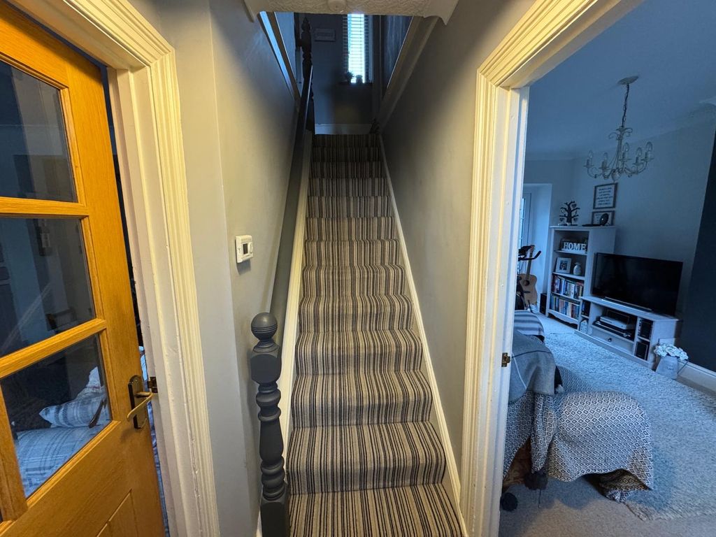 Property photo 2 of 30