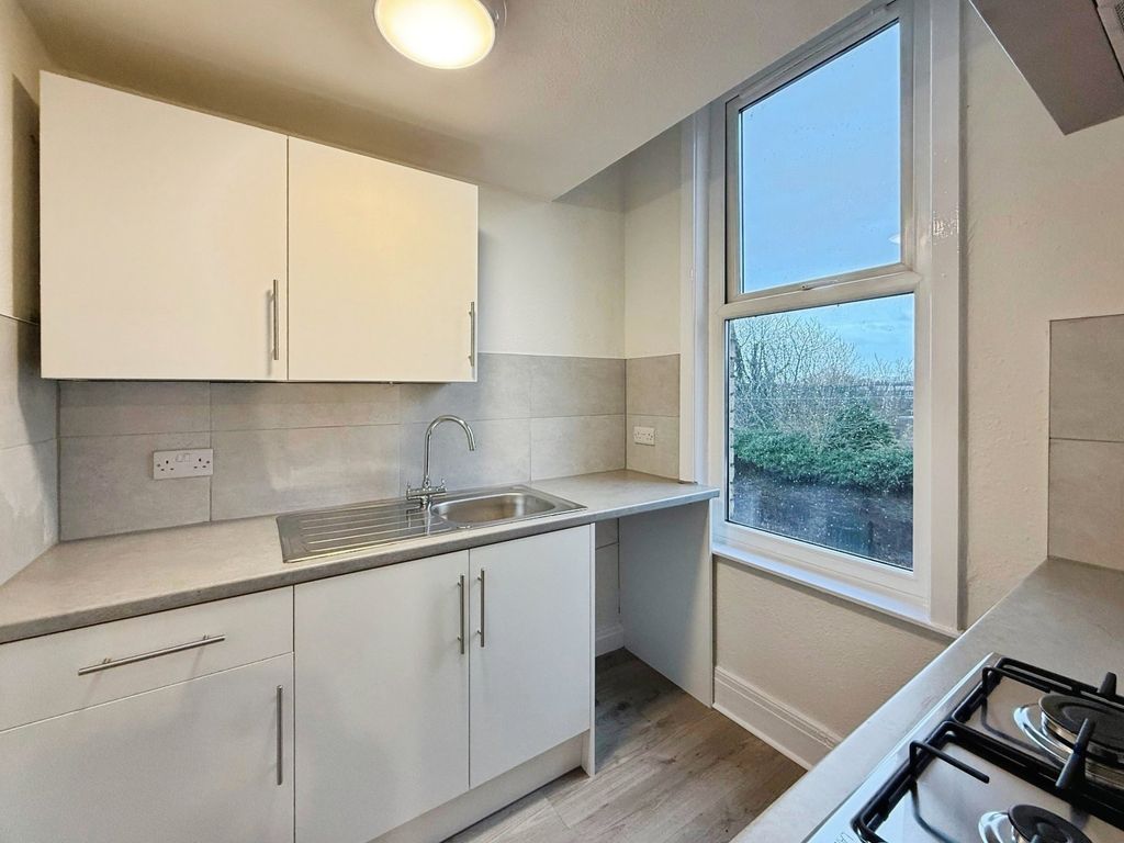 Property photo 2 of 8 Picture No. 07