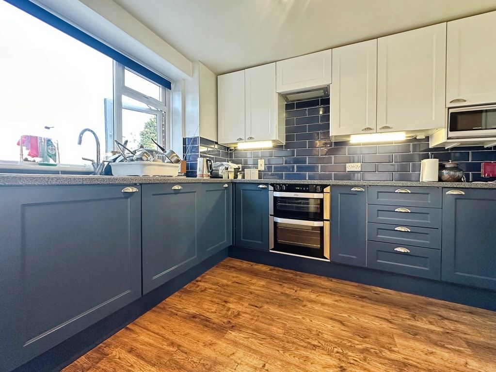 Property photo 3 of 15 Pbox-Img.Jpg