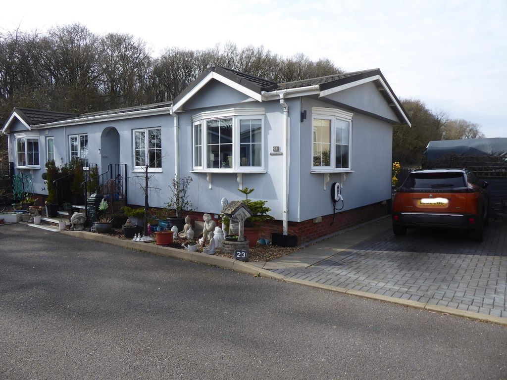 Property photo 1 of 21