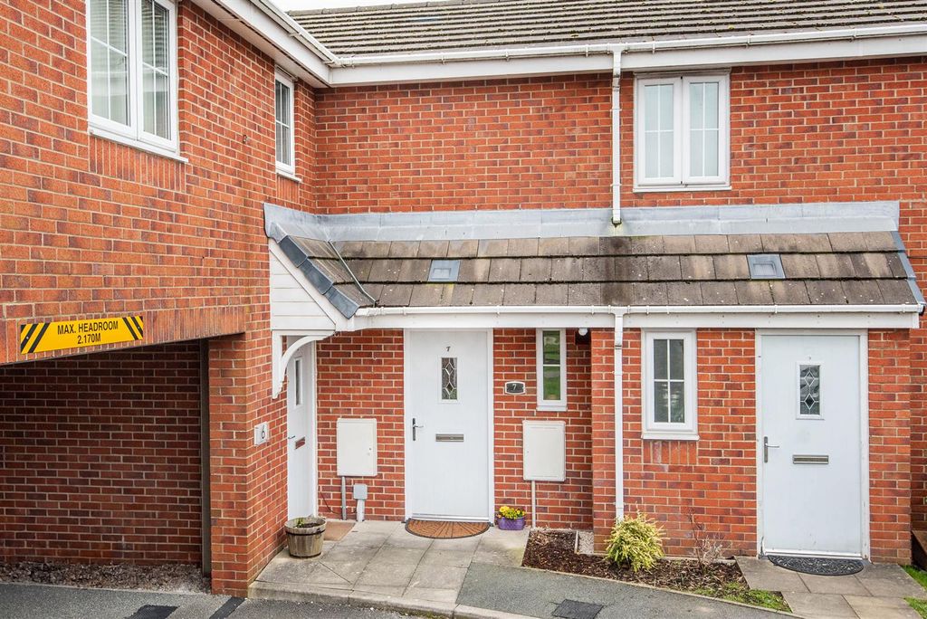 Property photo 1 of 22 Front External