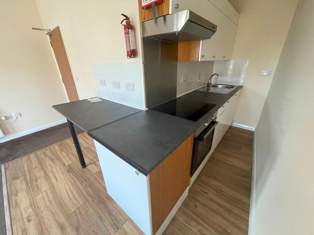 Property photo 3 of 5 Kitchen