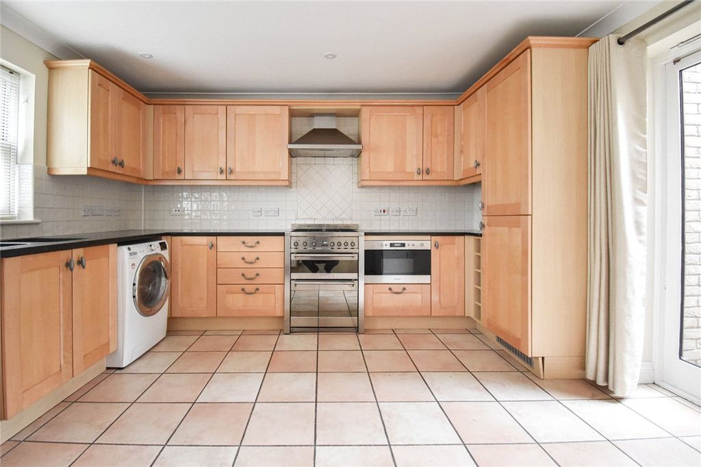 Property photo 2 of 15 Picture No. 44