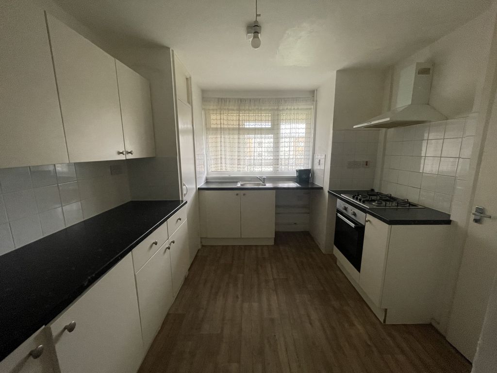 Property photo 2 of 7 Gallery