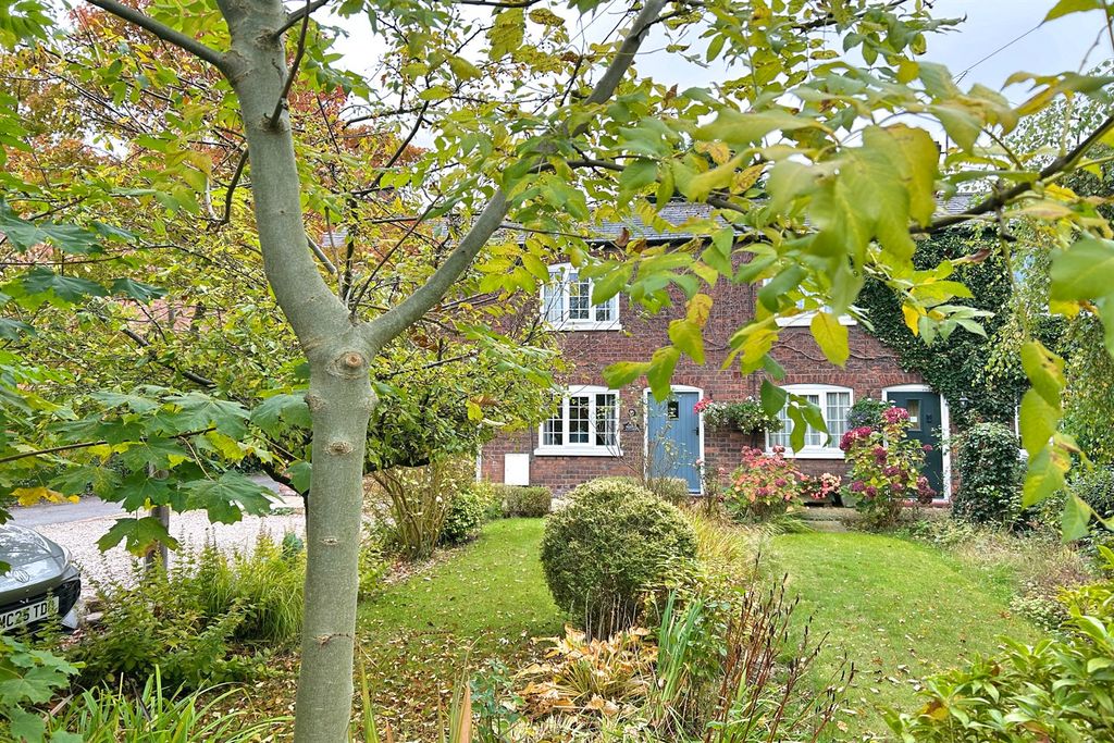 Property photo 1 of 9 (Main)