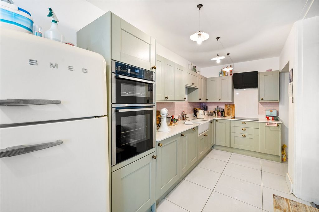 Property photo 2 of 16 Picture No. 02