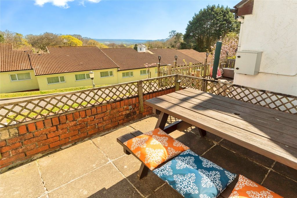 Property photo 2 of 13 Terrace