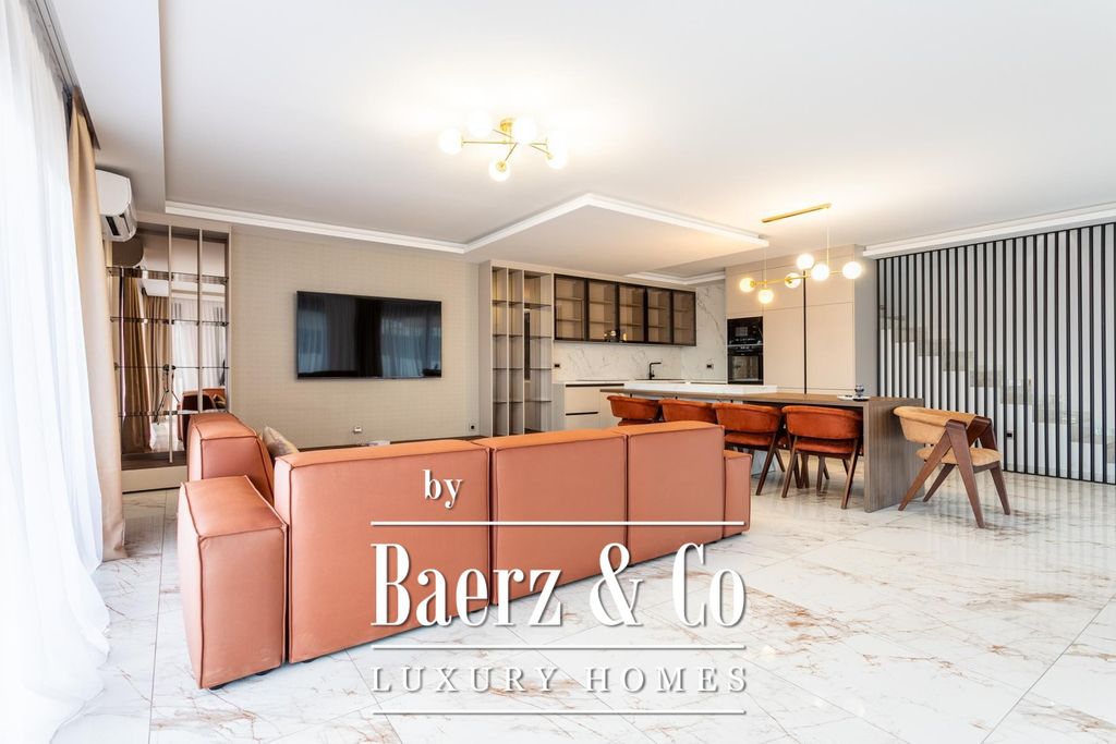 Property photo 3 of 35