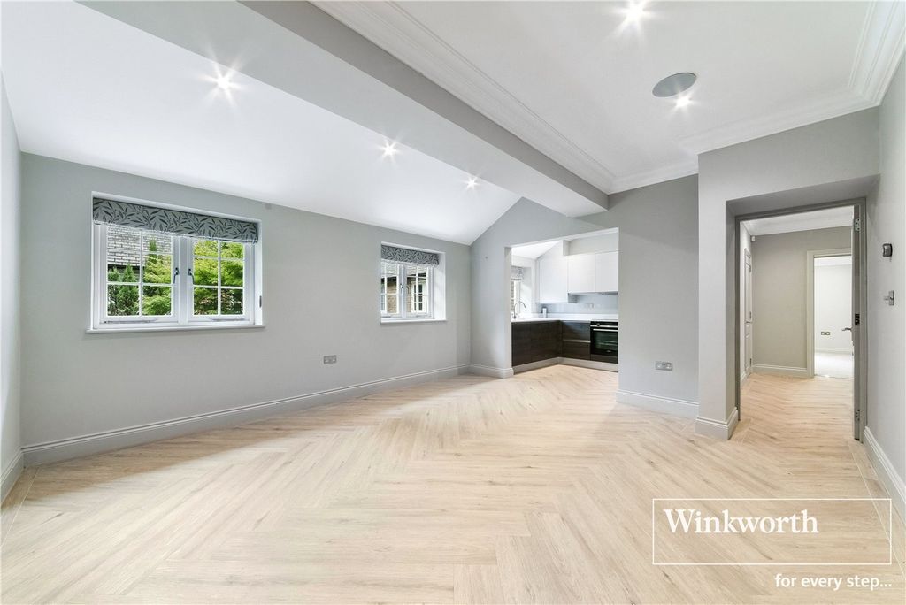 Property photo 2 of 14 Picture No. 13