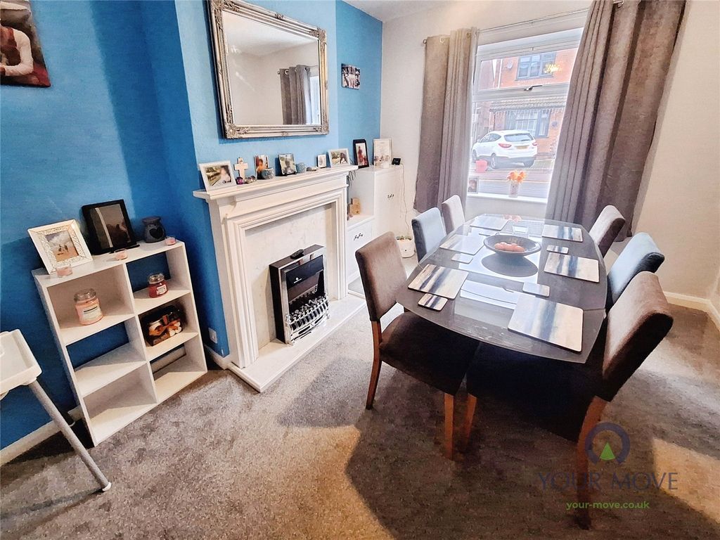 Property photo 2 of 10 Dining Room