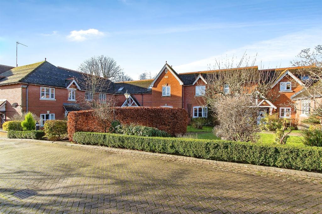 Property photo 1 of 14
