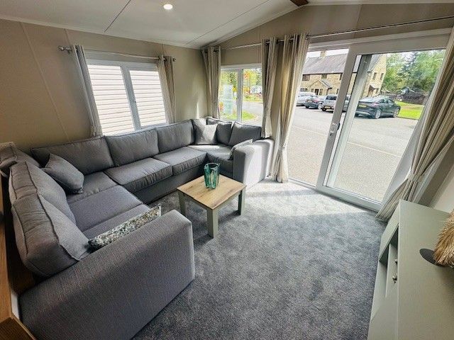 Property photo 2 of 8 Rqlzn685288Fb1876F.Jpg