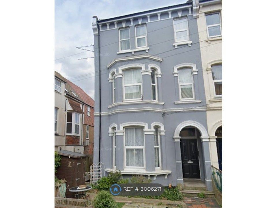 Property photo 1 of 6 Facade