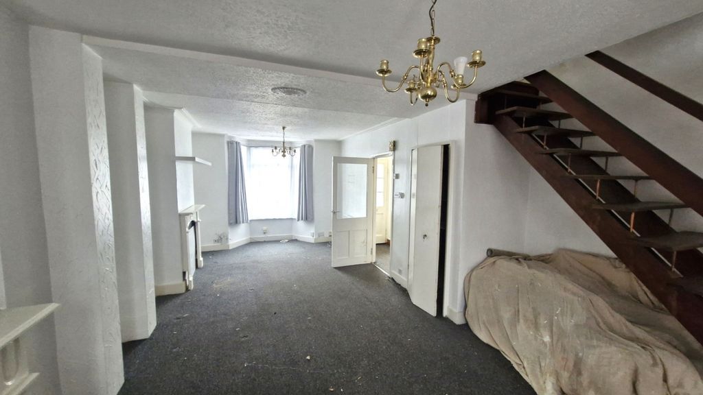 Property photo 3 of 10 20260401_095634_Resized