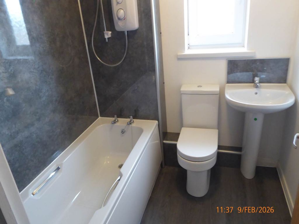 Property photo 3 of 6 P1120014