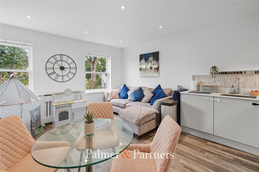 Property photo 2 of 14 Picture No. 05