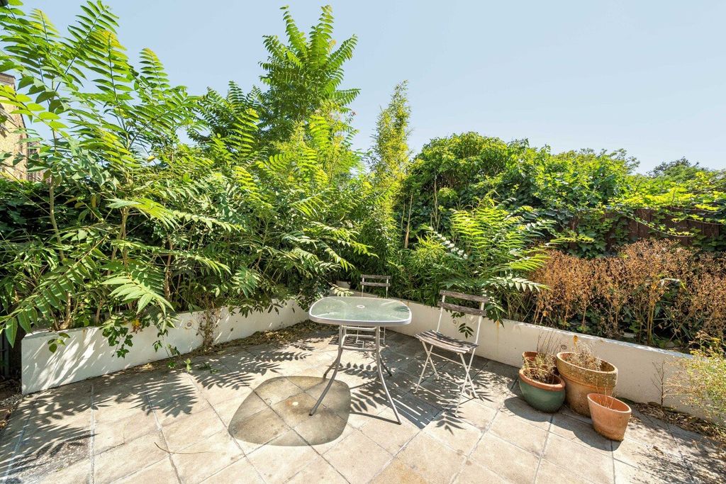 Property photo 3 of 14 Picture No. 06