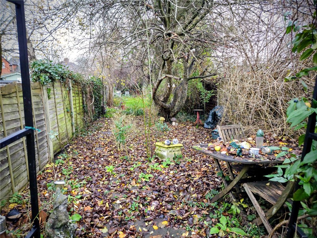 Property photo 2 of 8 Picture No. 04