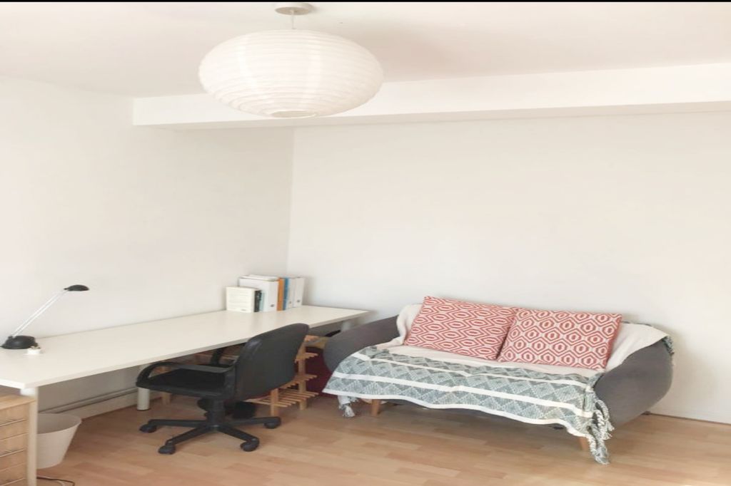 Property photo 1 of 9 Furnished Room In N1