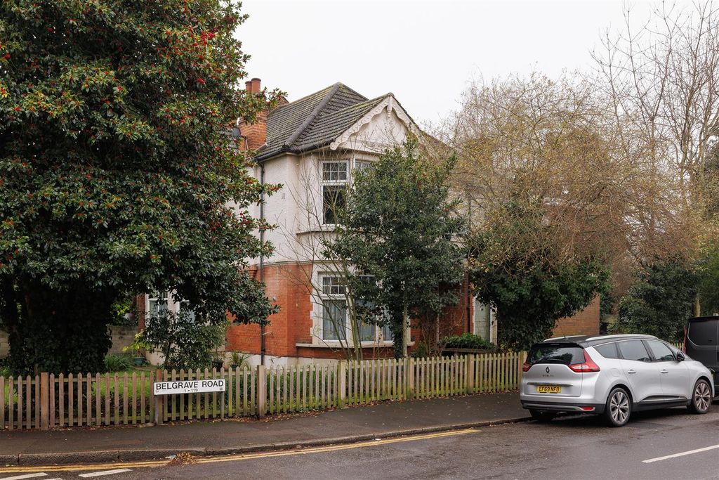 Property photo 1 of 18 Belgrave Road E11