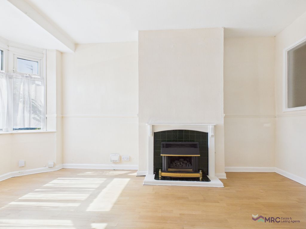 Property photo 3 of 13 Gallery
