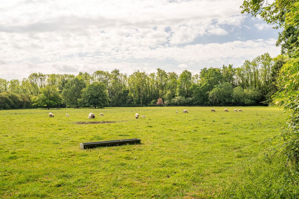 Property photo 3 of 23