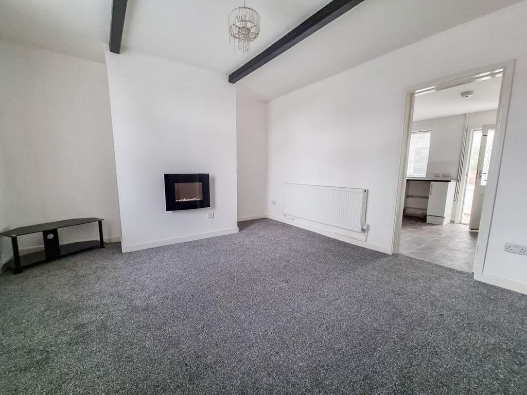 Property photo 3 of 14 Living Room
