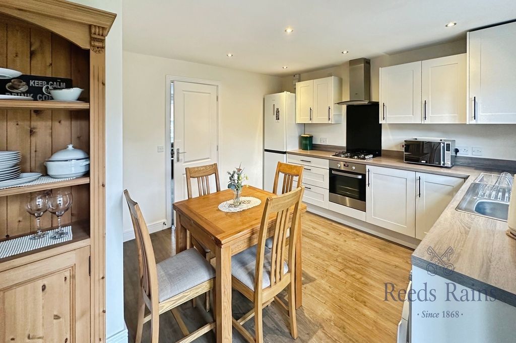 Property photo 2 of 14 Kitchen Diner