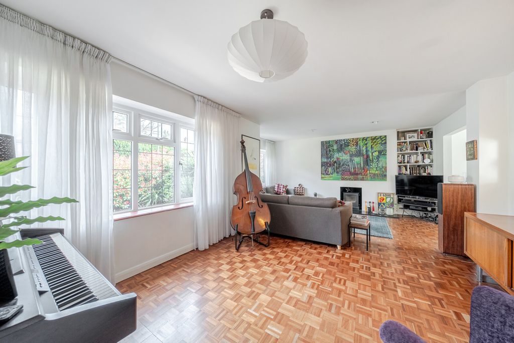 Property photo 3 of 21 Picture 3