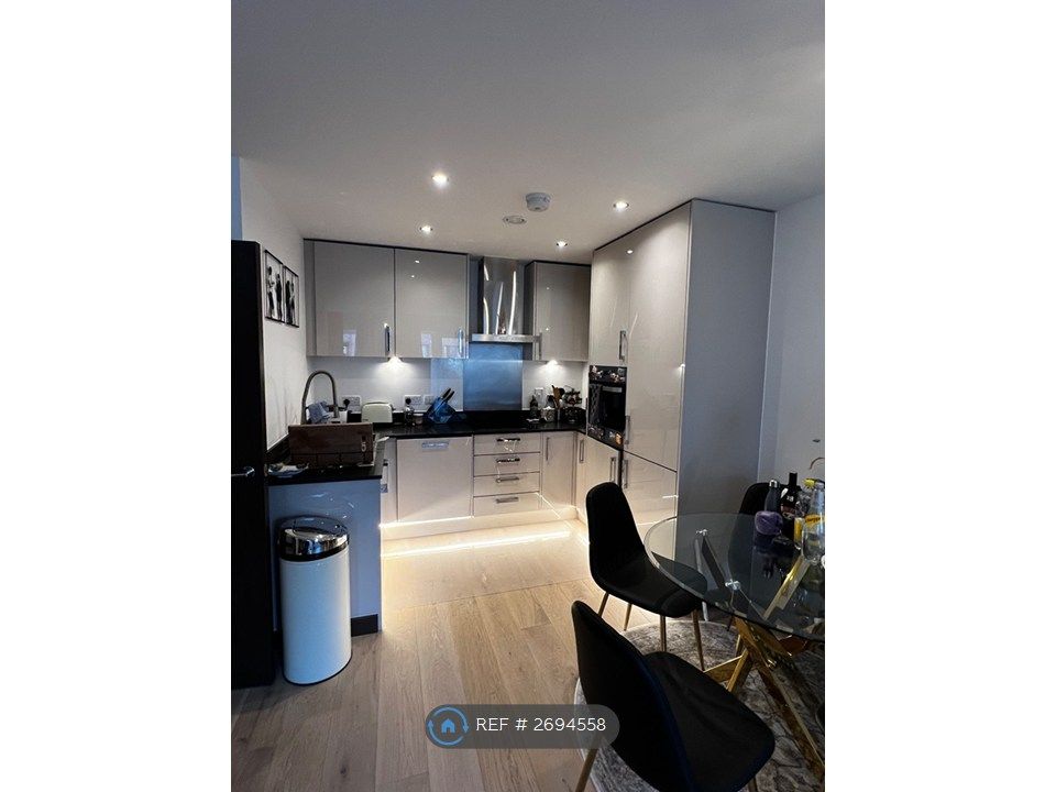 Property photo 3 of 6