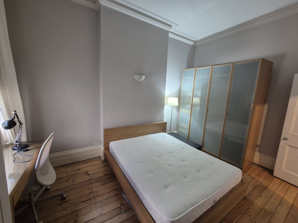 Property photo 3 of 4