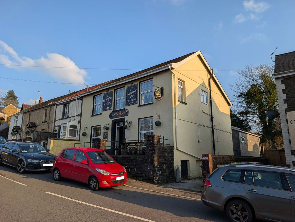 Property photo 1 of 6